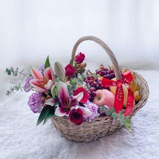 Fruit flower gift basket delivery