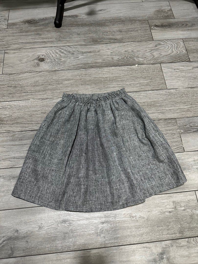 Elastic outlet gray skirt
