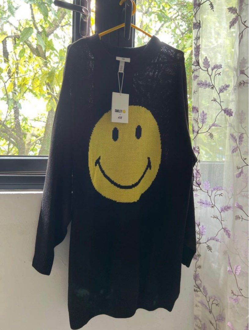 Hu0026M smiley dress, Women's Fashion, Dresses u0026 Sets, Dresses on Carousell