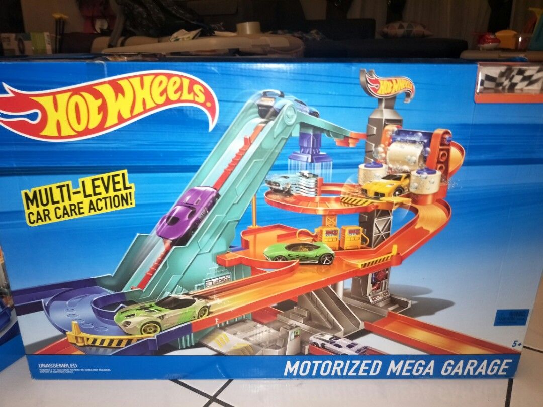 Hot wheels outlet motorized mega garage