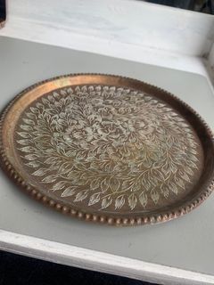 IC-2-77	Antique Round Brass Wall DIsplay (Made in INDIA)