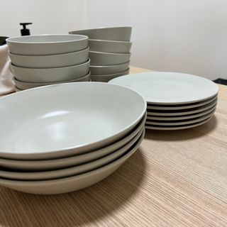 Ikea Plates / Bowls / Side Plates