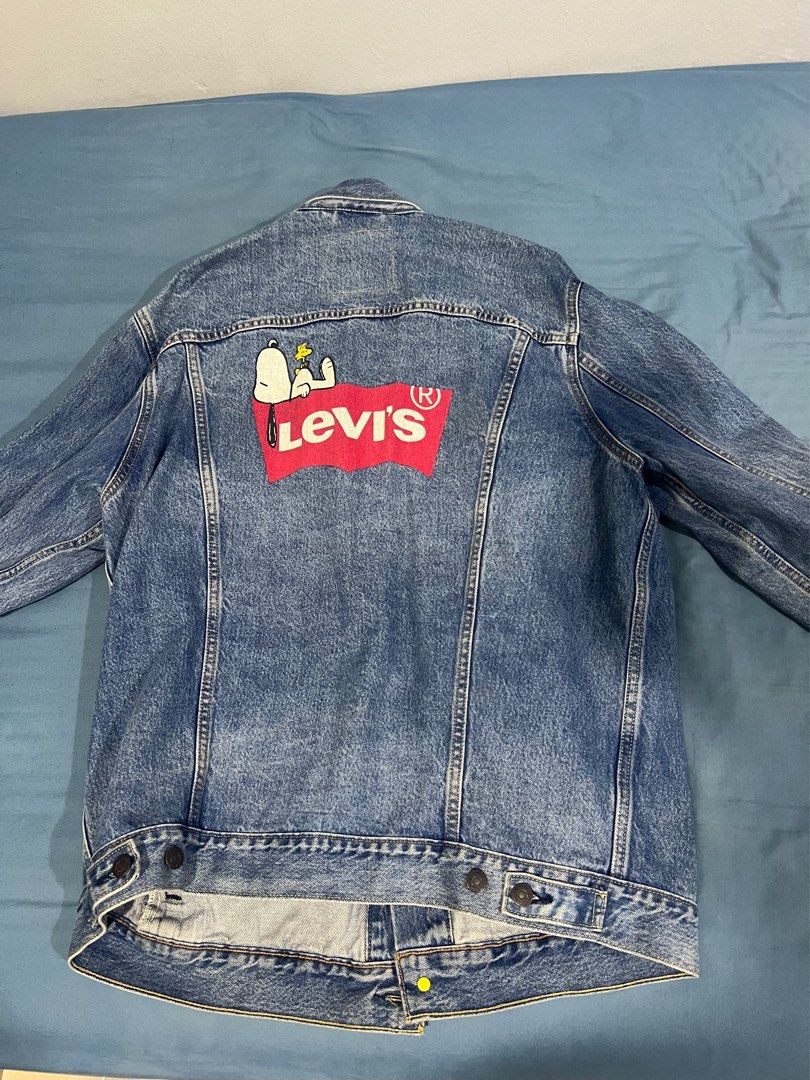 Levi's snoopy sale denim jacket