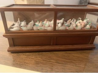 LF-1-3	Miniature glass birds display