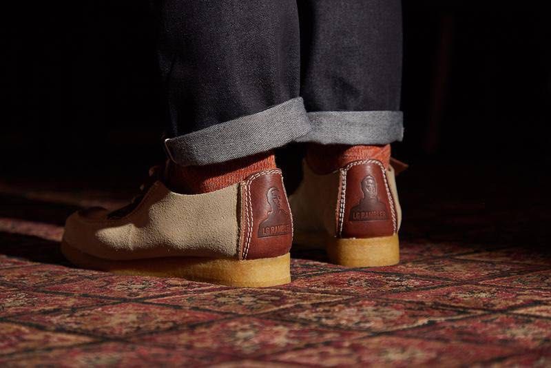 Liam gallagher clarks originals top