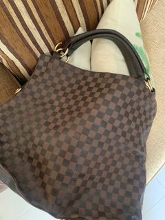 (Category: ) located in . Submitted by msgucci101 (Listing ID 1205284067, Image 1). Description: .