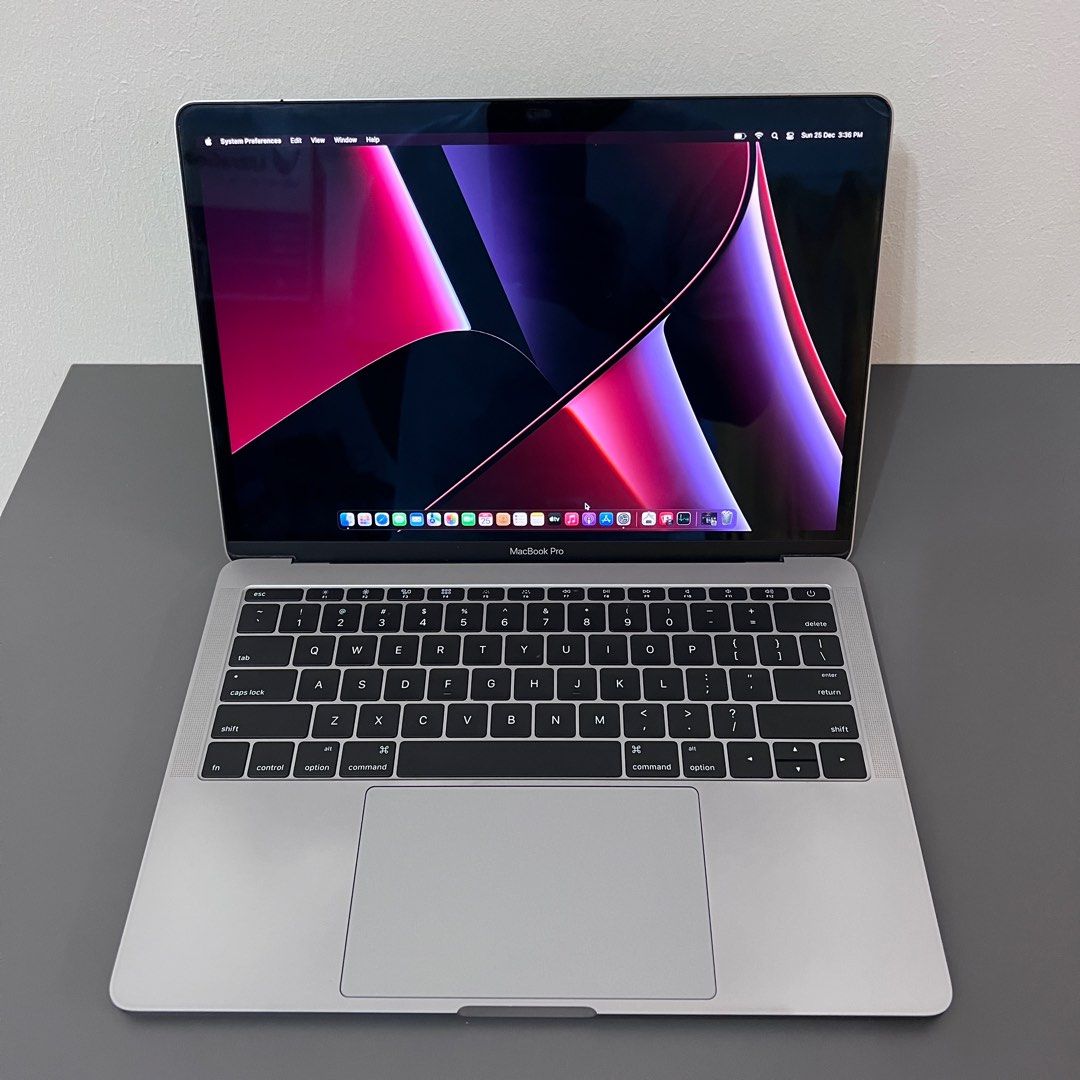 MacBook Pro 13 2016, 256GB Storage, Installed M.Office, Great