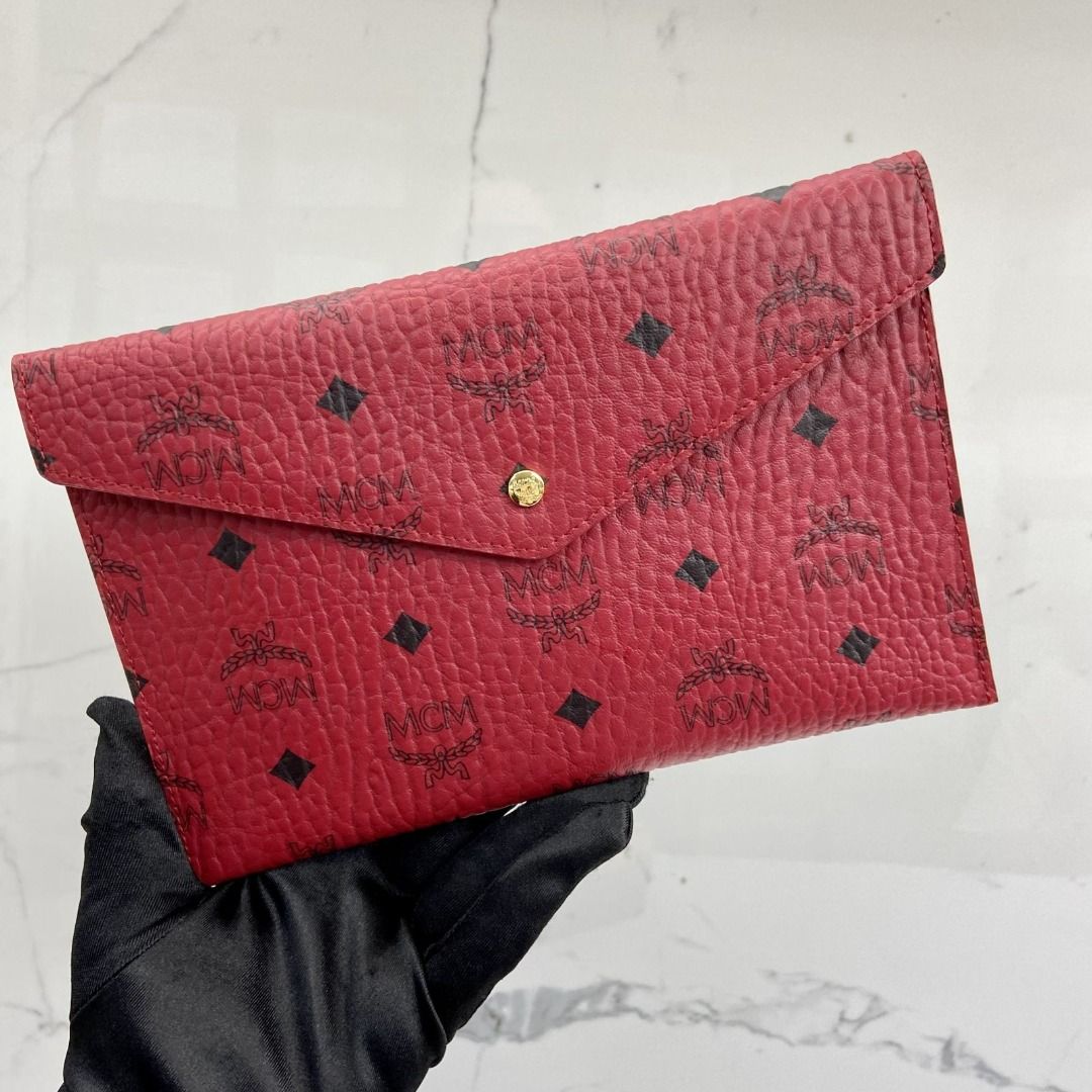 Mcm red shop clutch