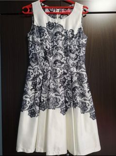 Moss Fashion White and Black Midi Dress