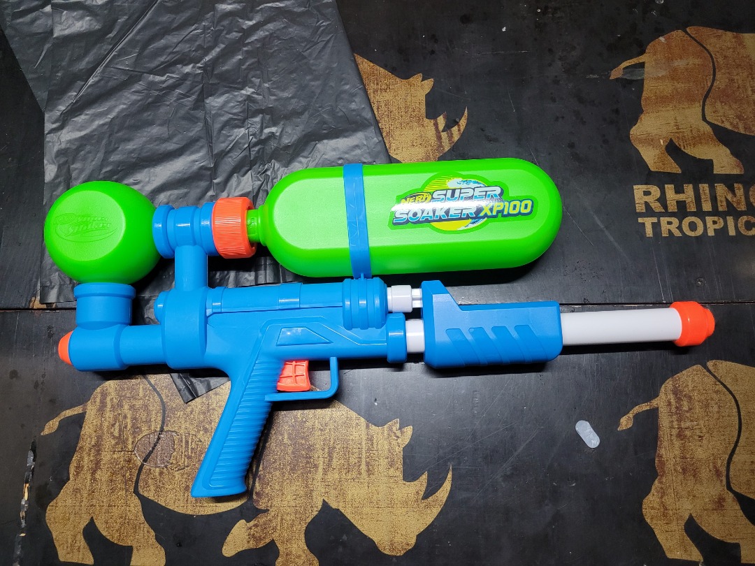 Nerf Super Soaker XP100 Water Blaster Air Pressurised Continuous