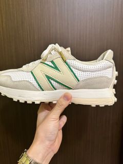 New balance 327 casablanca green logo