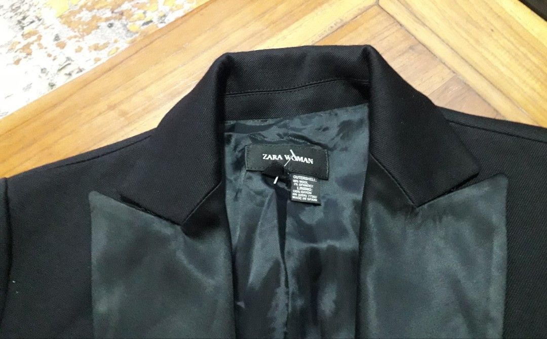 New Zara black blazer with satin lapel, Women's Fashion, Coats, Jackets