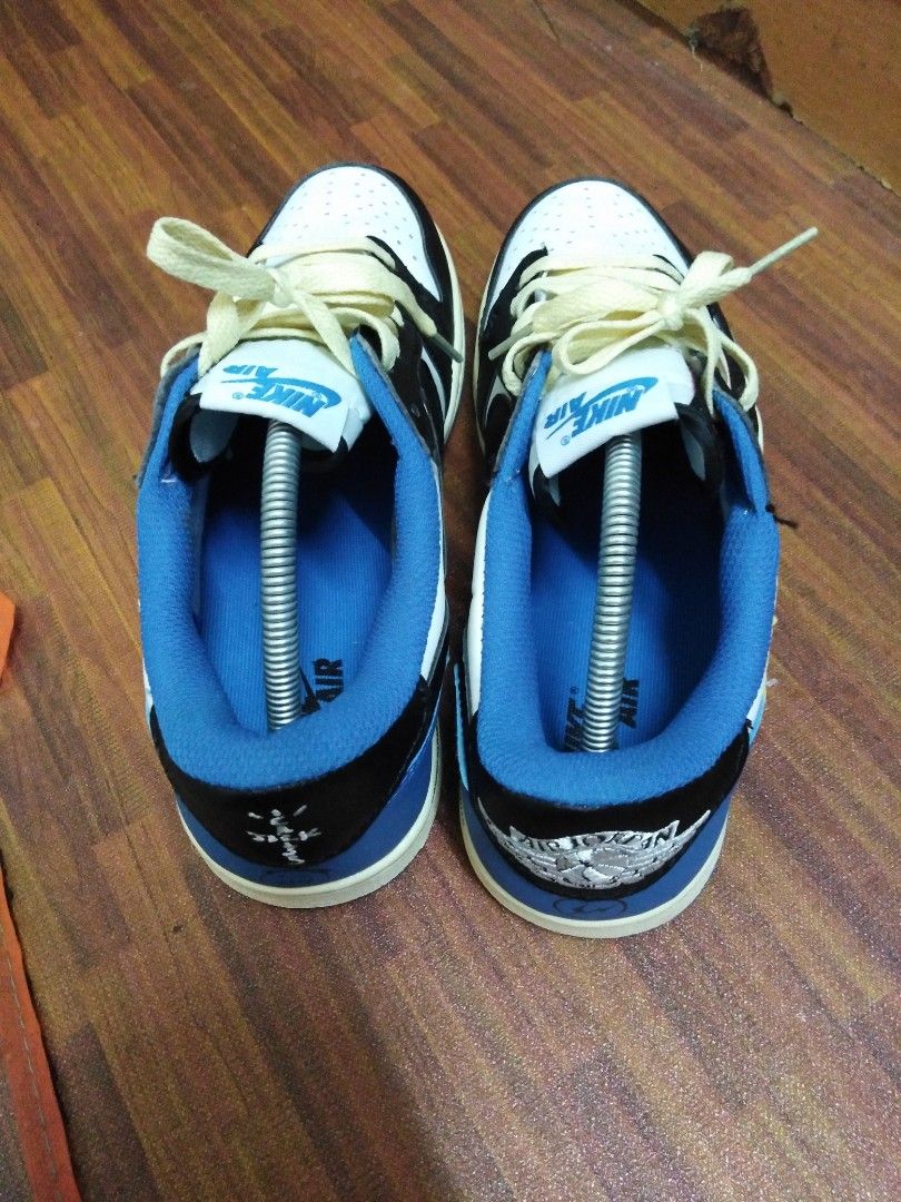 aj1 travis scott fragment price