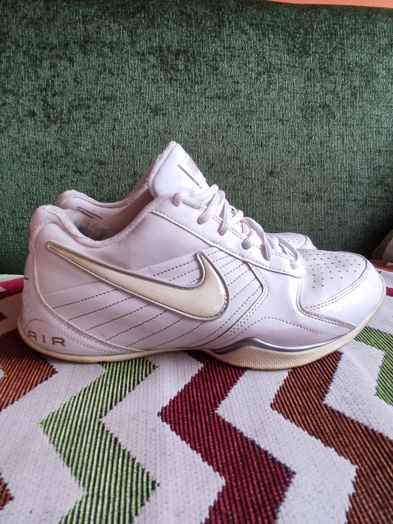 Nike sale baseline low