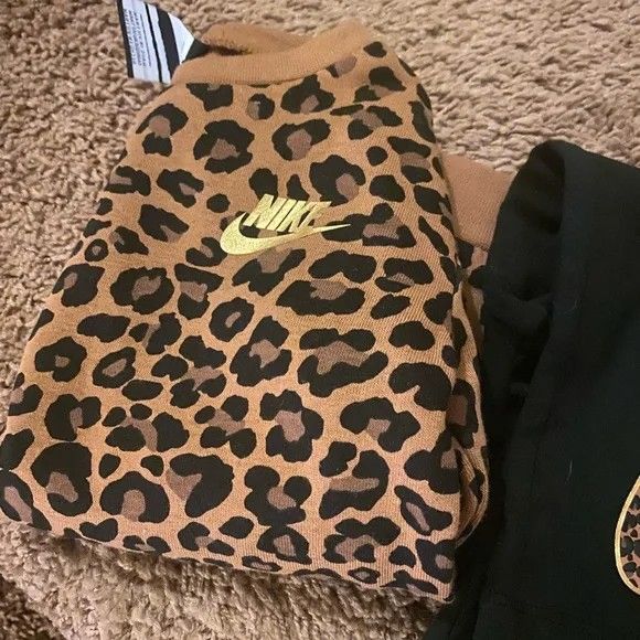 nike leopard print clothes