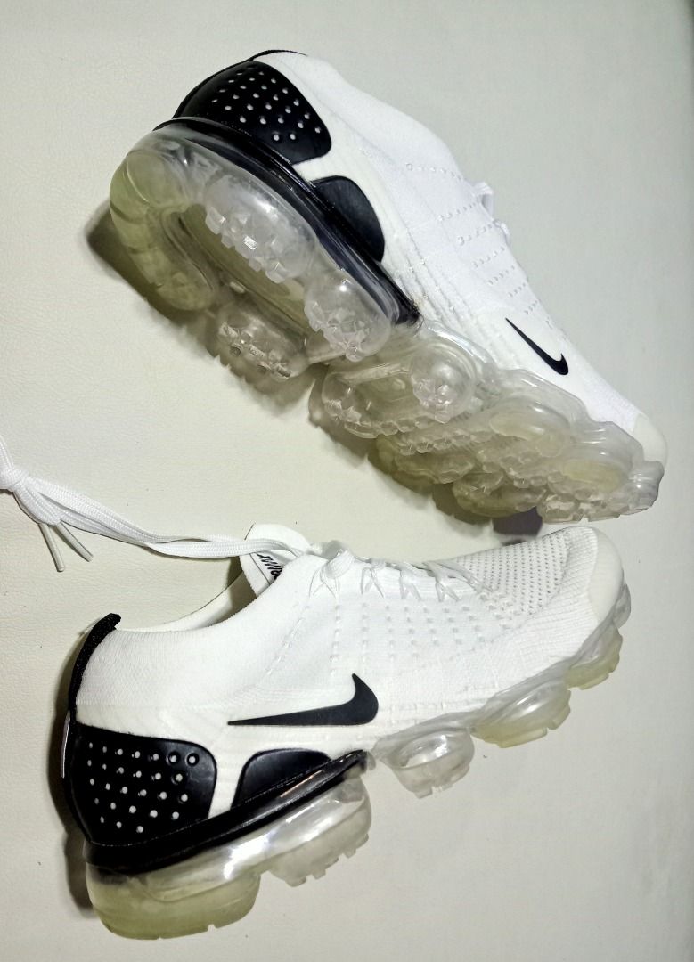 nike vapormax white and black