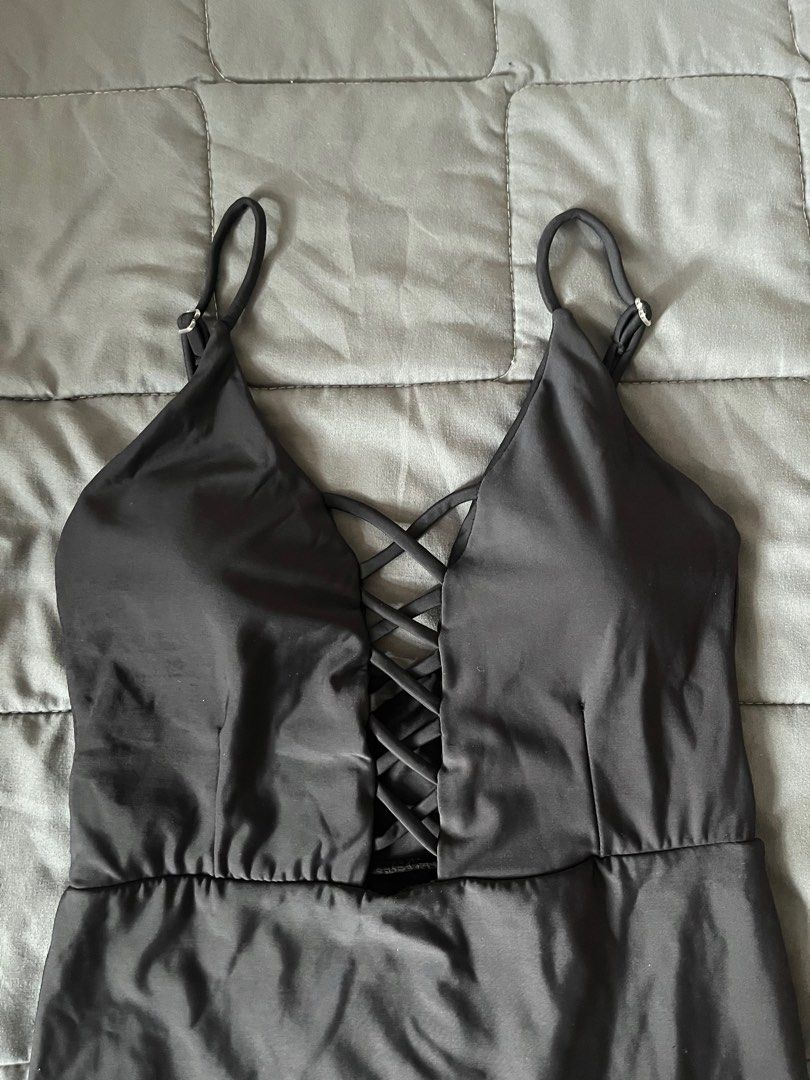 One piece swimsuit (Category: Bikinis & Swimsuits) located in Pasig City. Submitted by beldc (Listing ID 1205241964, Image 2). Description: One piece swimsuit in color black. No brand or tag. Neoprene cloth like. With built in paddings. Best fit for extra small. Actual photos posted.