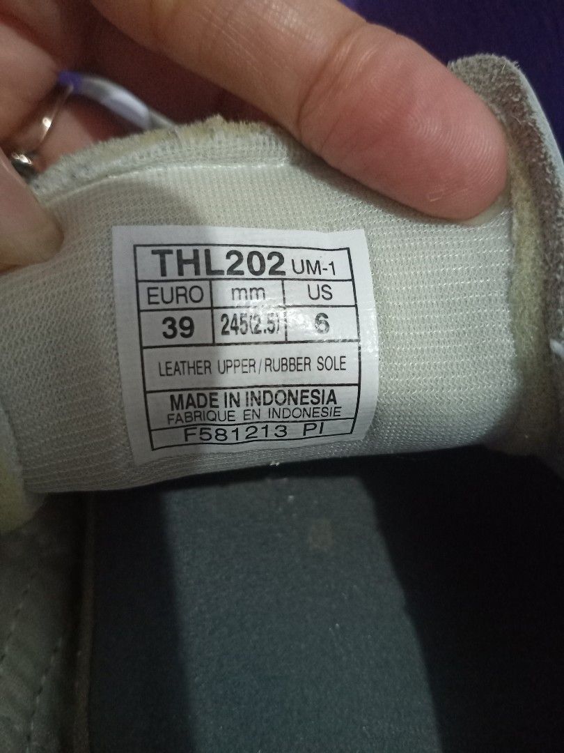 onitsuka tiger biru dongker