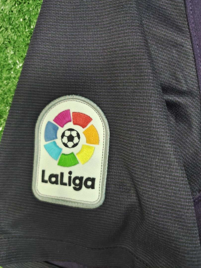 barcelona iniesta jersey