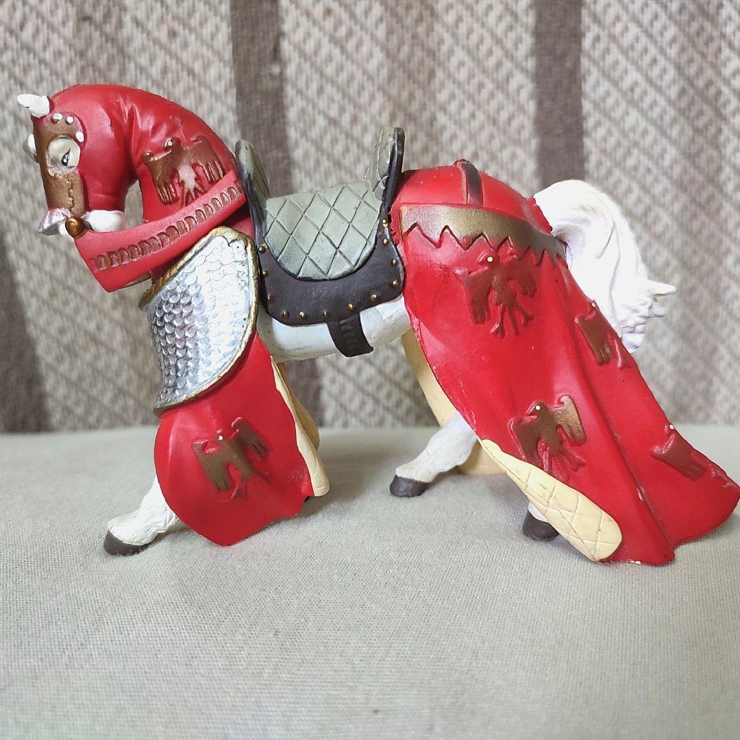 PAPO Draped Knights Red Horse, Hobbies & Toys, Toys & Games on Carousell