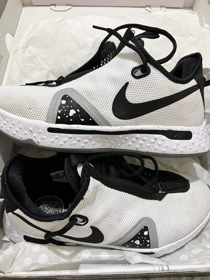 pg 4 oreo on feet