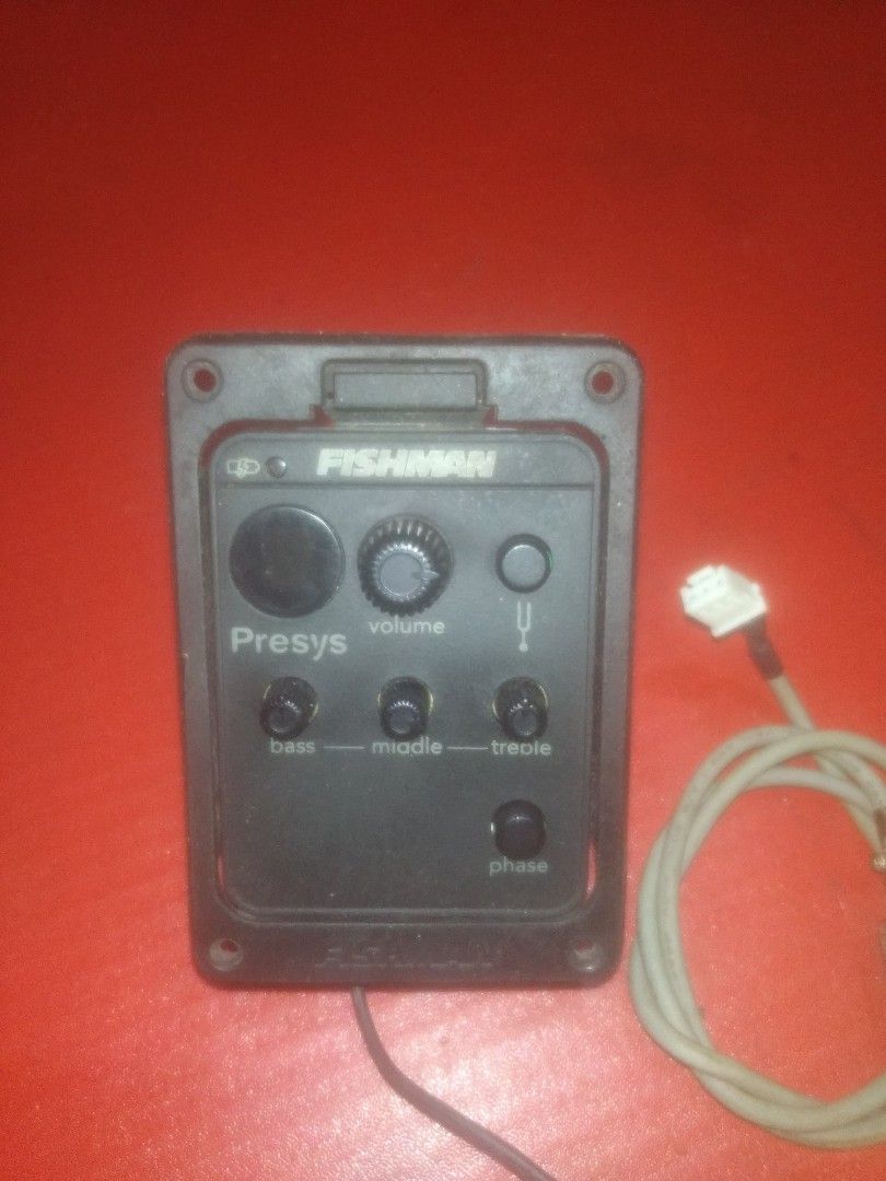 preamp/equalizer fishman original presys, Musik & Media, Alat di Carousell