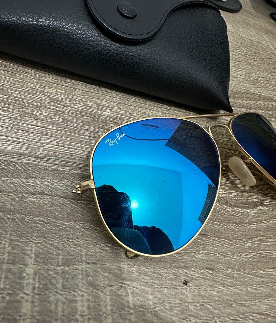 Ray Ban - Aviator Flash lens (Blue polarized), Men's Fashion, Watches &  Accessories, Sunglasses & Eyewear on Carousell
