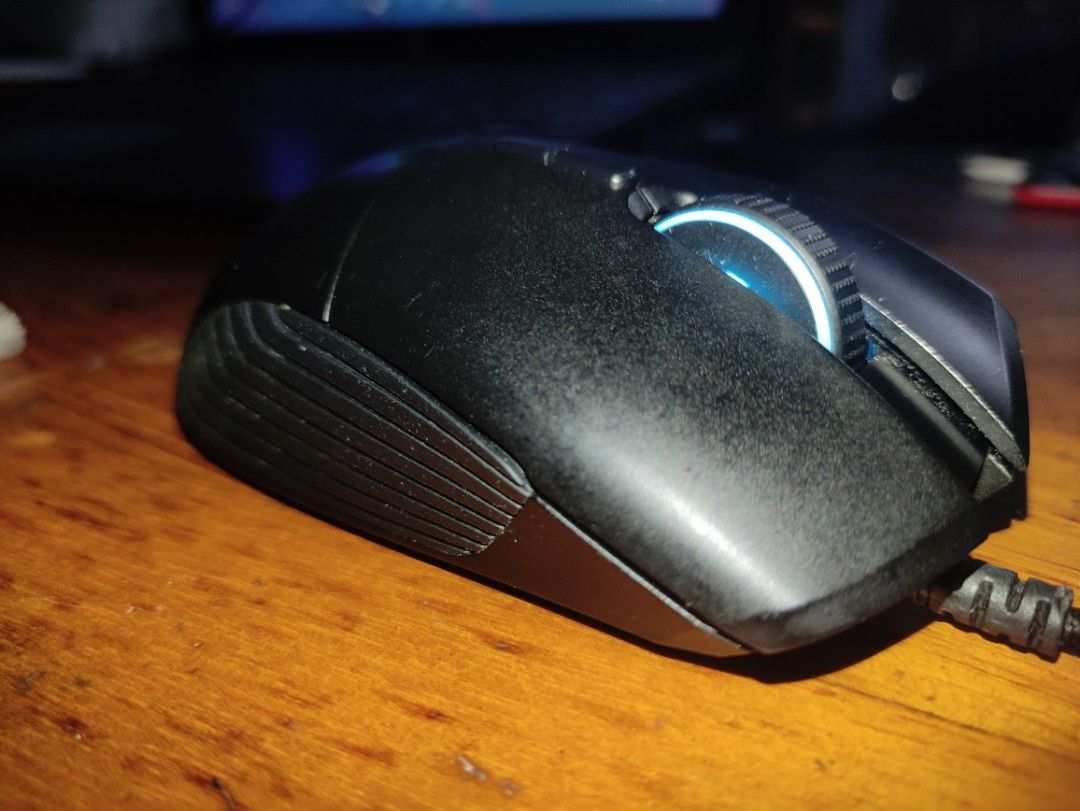 Razer Basilisk Ergonomic FPS 16,000 DPI 5G OPTICAL SENSOR CHROMA GAMING