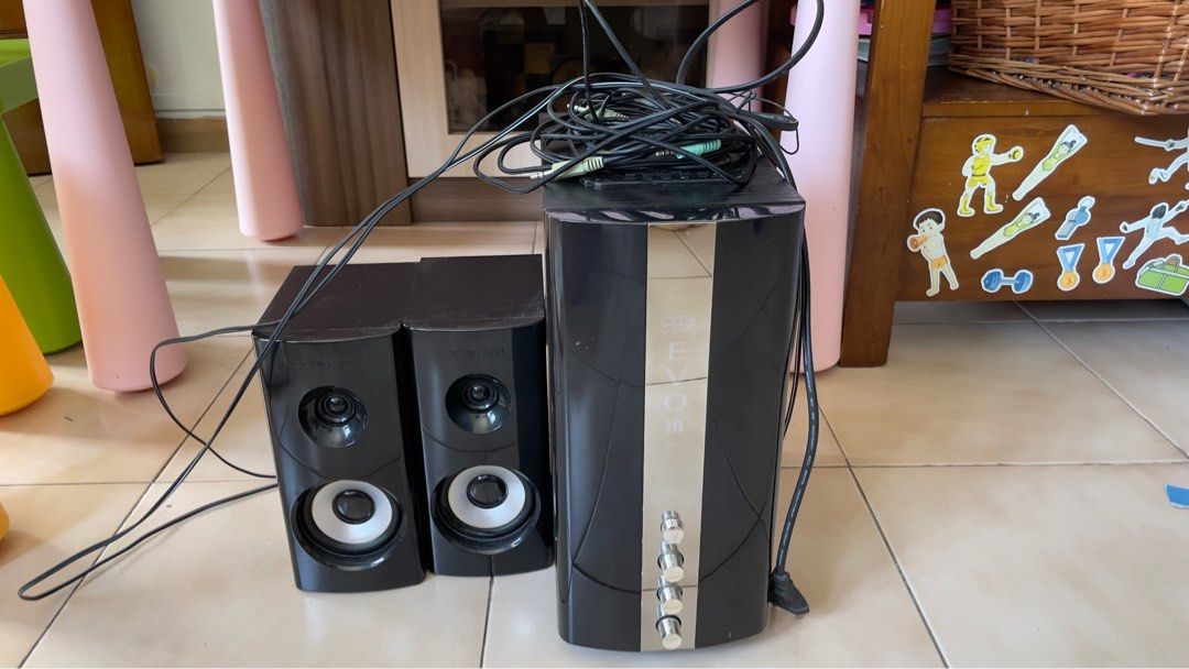 Second top hand speakers
