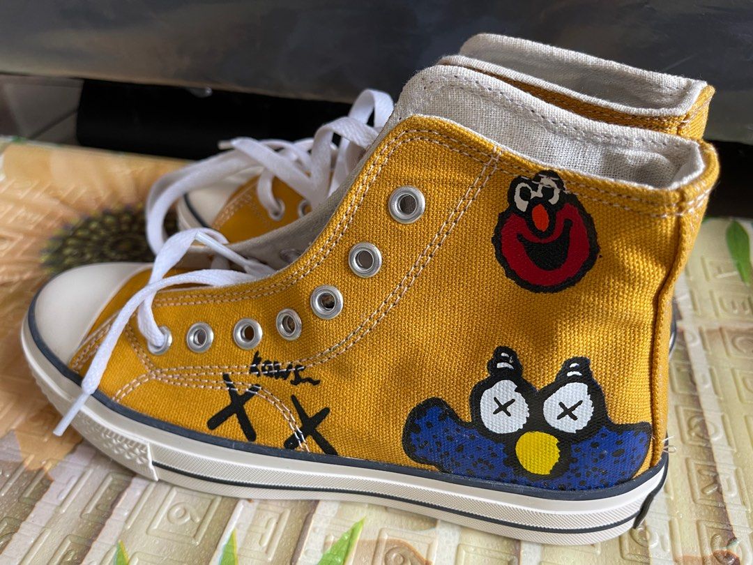 Converse outlet x elmo