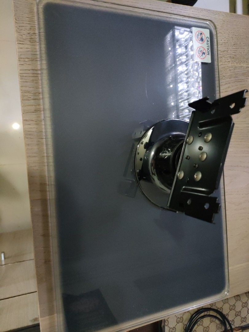 Sharp LE 820 aquos STAND, TV & Home Appliances, TV & Entertainment, TV