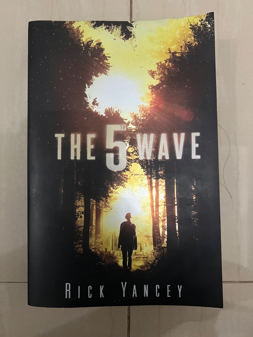 The 5 Wave Novel Bahasa Inggris Buku Alat Tulis Buku Di Carousell The 5 wave novel bahasa inggris buku alat tulis buku di carousell
