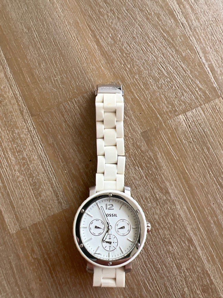 White fossil watch best sale ladies