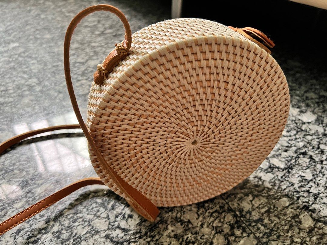 White round top rattan bag