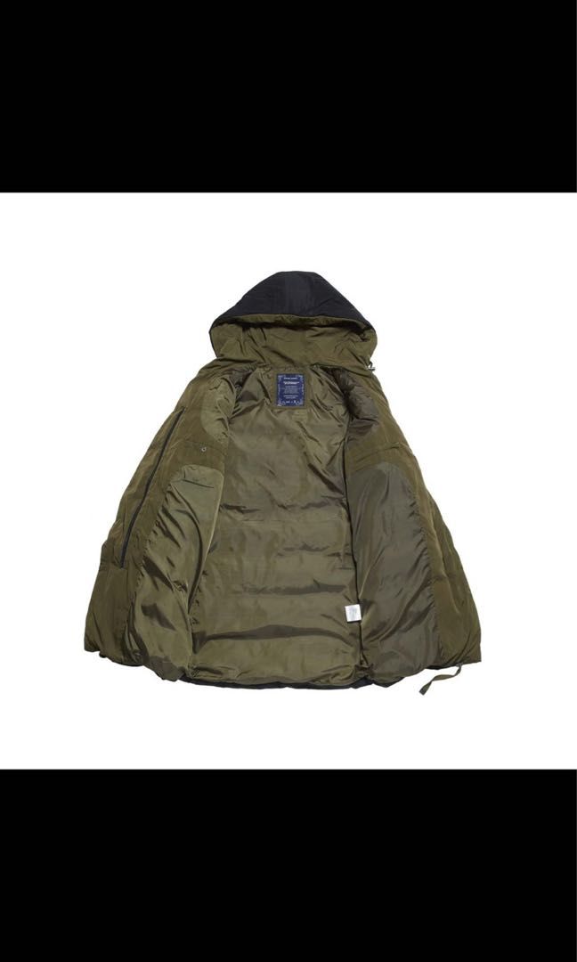 Winter down jacket (Category: Coats, Jackets and Outerwear) located in Singapore. Submitted by erniejas (Listing ID 1205342967, Image 3). Description: Used once in Finland Lapland Very warm .