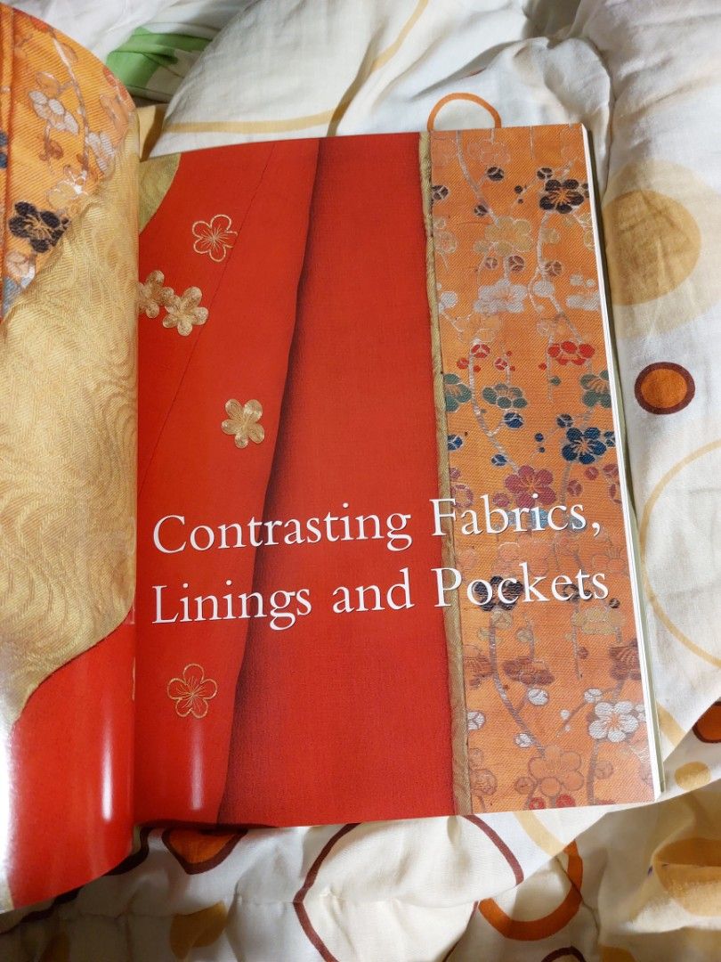 World Dress Fashion in Detail, Hobbies & Toys, Books & Magazines