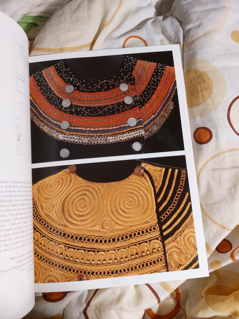 World Dress Fashion in Detail, Hobbies & Toys, Books & Magazines