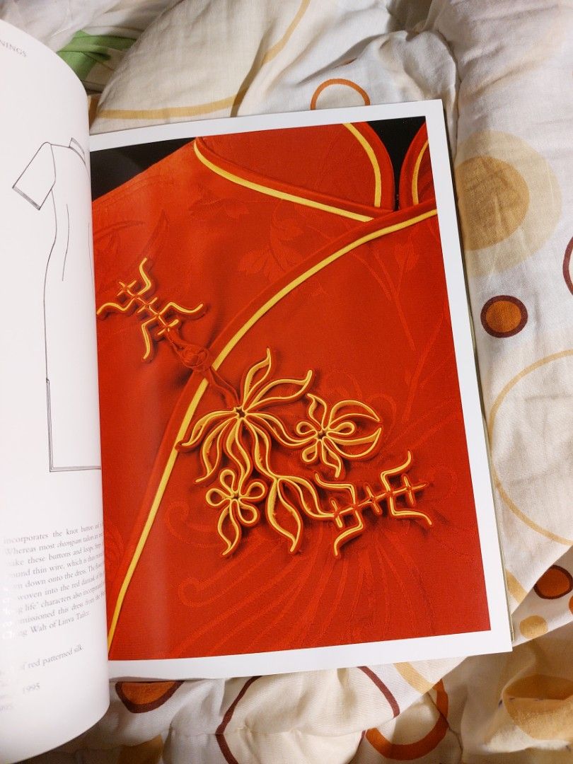 World Dress Fashion in Detail, Hobbies & Toys, Books & Magazines