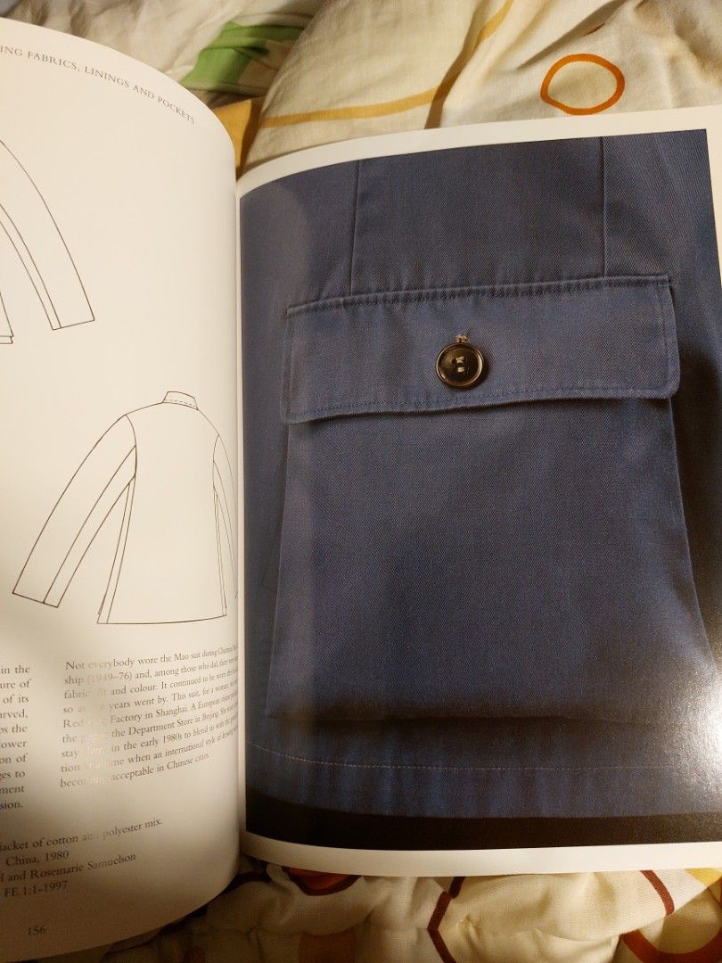 World Dress Fashion in Detail, Hobbies & Toys, Books & Magazines