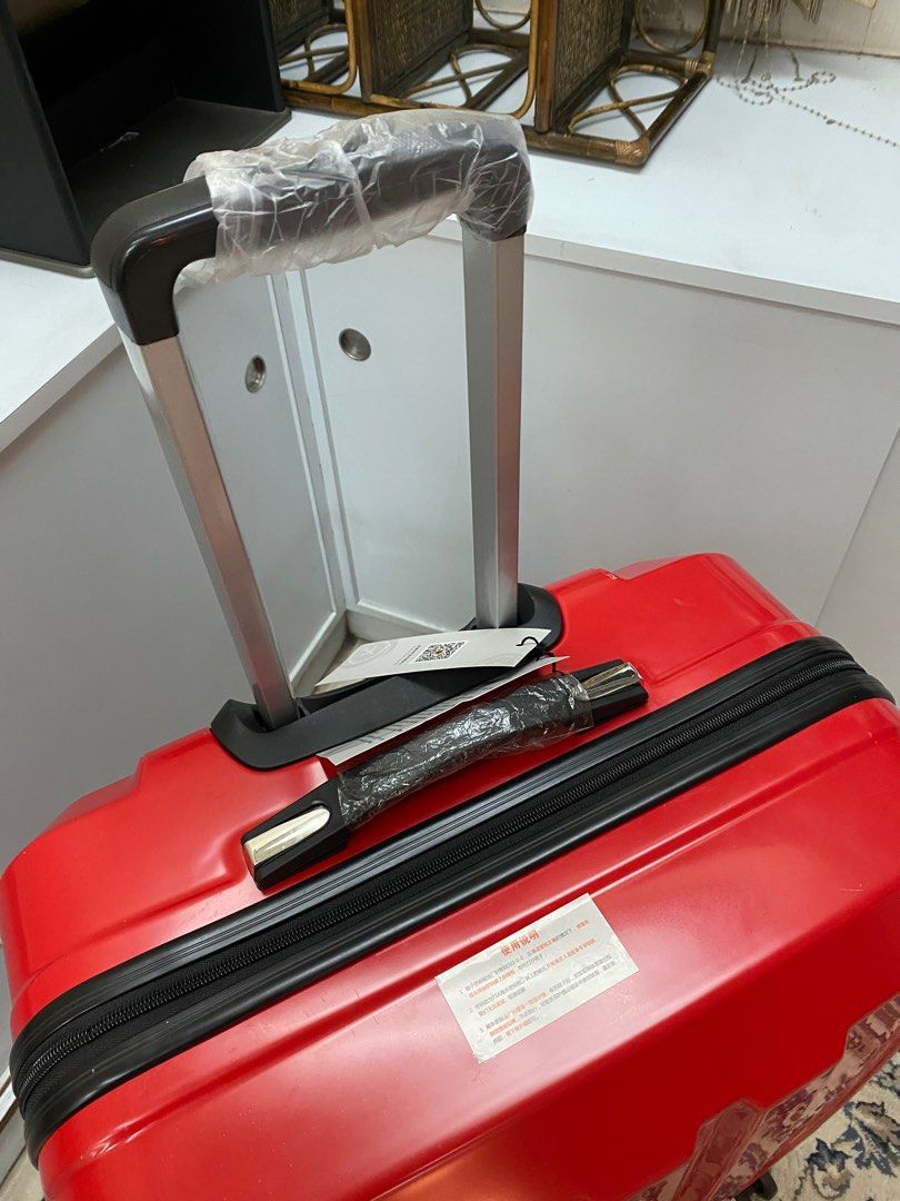 NEW 全新28/30” uso 8-wheels spinner 喼篋行李箱旅行箱托運上機luggage baggage travel  suitcase, 興趣及遊戲, 旅行, 旅遊- 行李箱- Carousell
