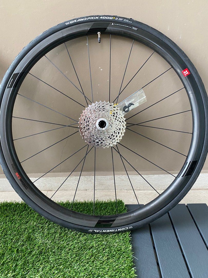 3T Discus C35 Team Stealth carbon wheelset with GP4k