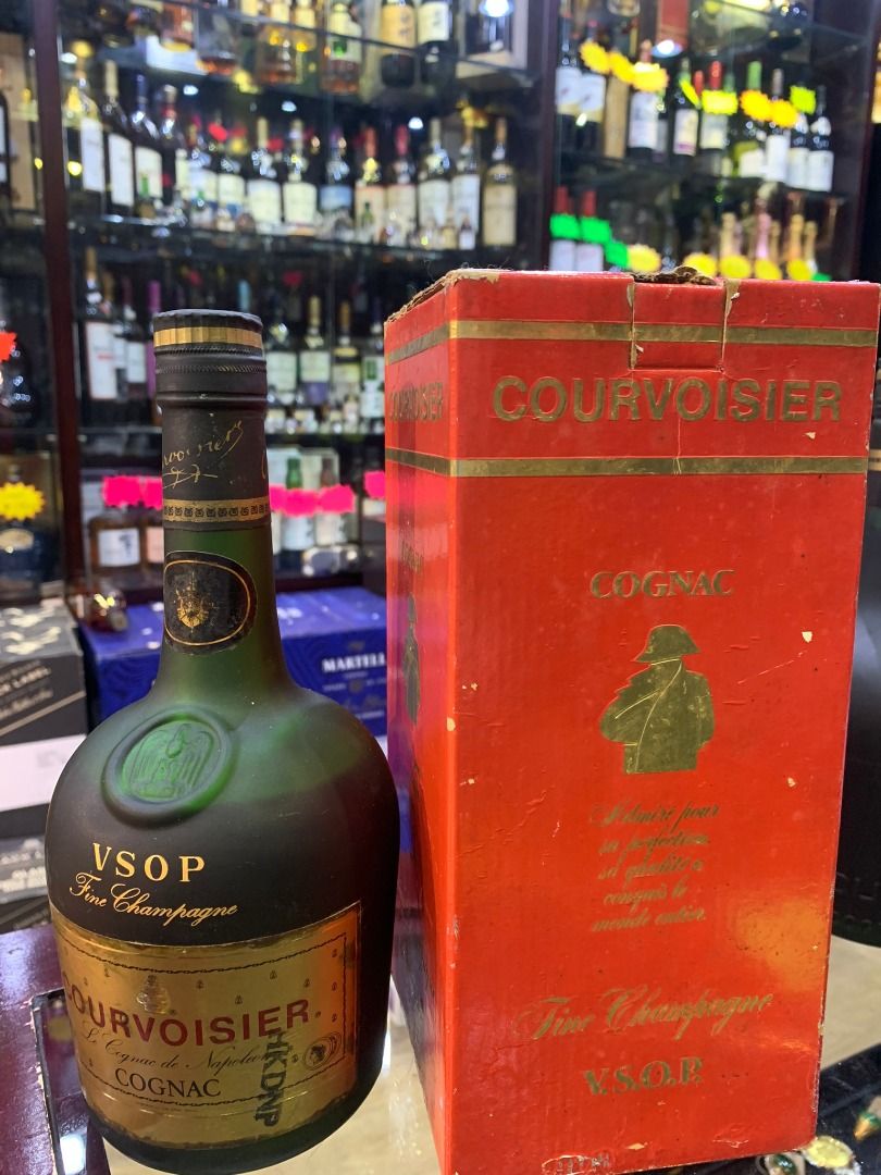 700ml 70年代紅章vsop Courvoisier 拿破崙白蘭地brandy, 嘢食& 嘢飲