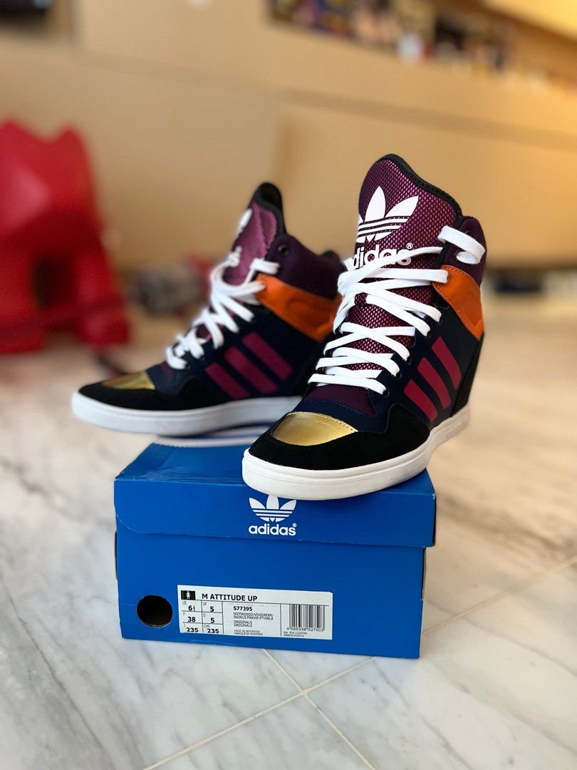 Adidas M Attitude UP, Women's Sneakers on Carousell