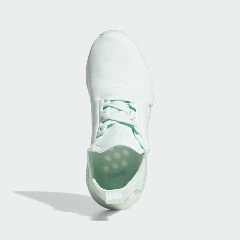 Originals men's on sale nmd_r1 shoes green