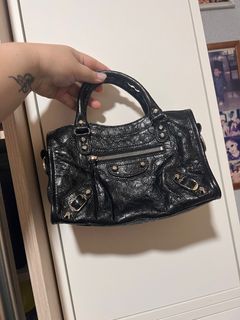 (Category: ) located in . Submitted by lynnlyy (Listing ID 1205426034, Image 1). Description: .