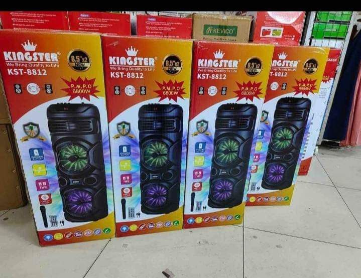 BIG BLUETOOTH KARAOKE SPEAKER FREE WIRELESS MICROPHONE AND REMOTE 🔥 (Category: Soundbars, Speakers & Amplifiers) located in Manila. Submitted by bambooreye87652 (Listing ID 1205504667, Image 3). Description: BIG BLUETOOTH KARAOKE SPEAKER FREE WIRELESS MICROPHONE AND REMOTE 🔥🔥🔥 📌 Very perfect for any occasion (PARTY! PARTY!) 📌 Very malakas and malaki 📌 Wireless microphone 📌 With remote, charger and usb 📌 de gulong pa Avail yours na po nga
