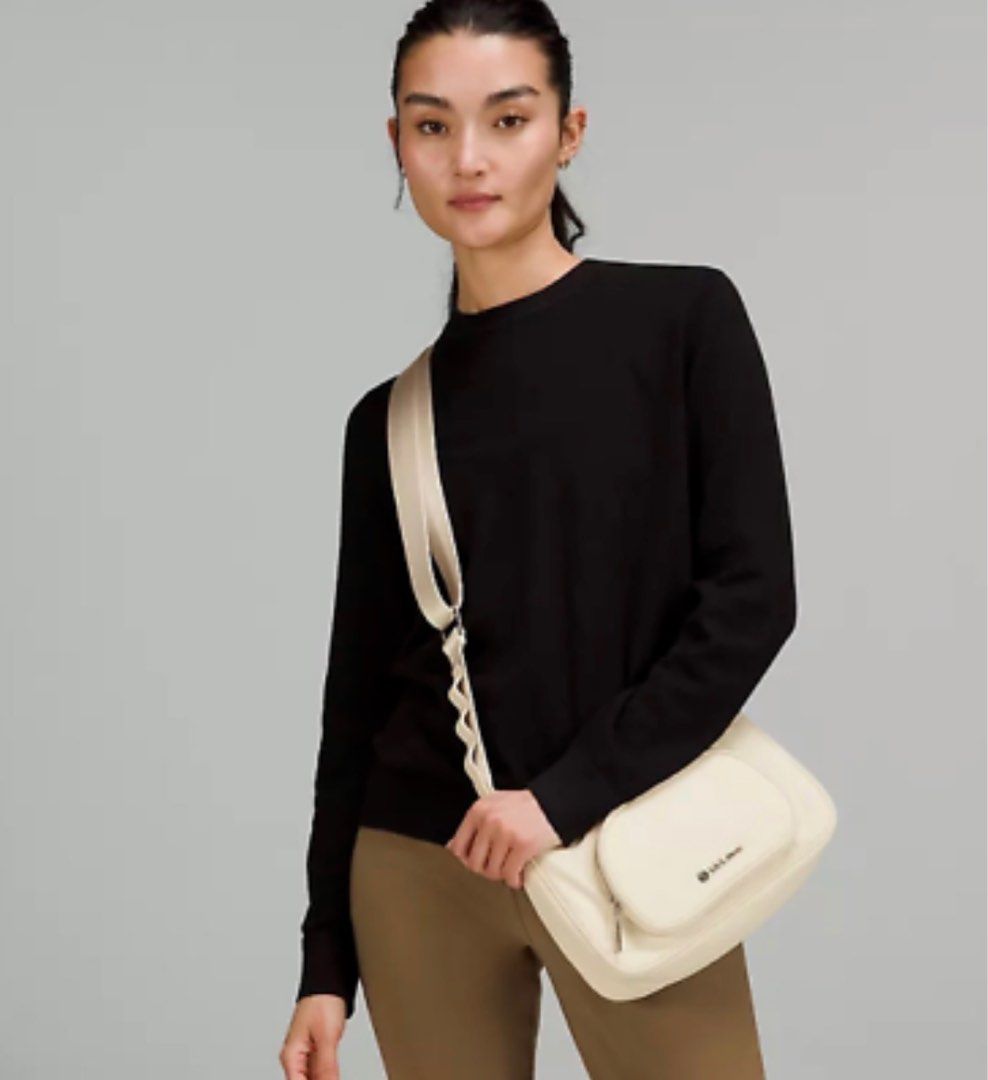 BNWT Lululemon crossbody Bag with nano pouch, Women's Fashion, Bags