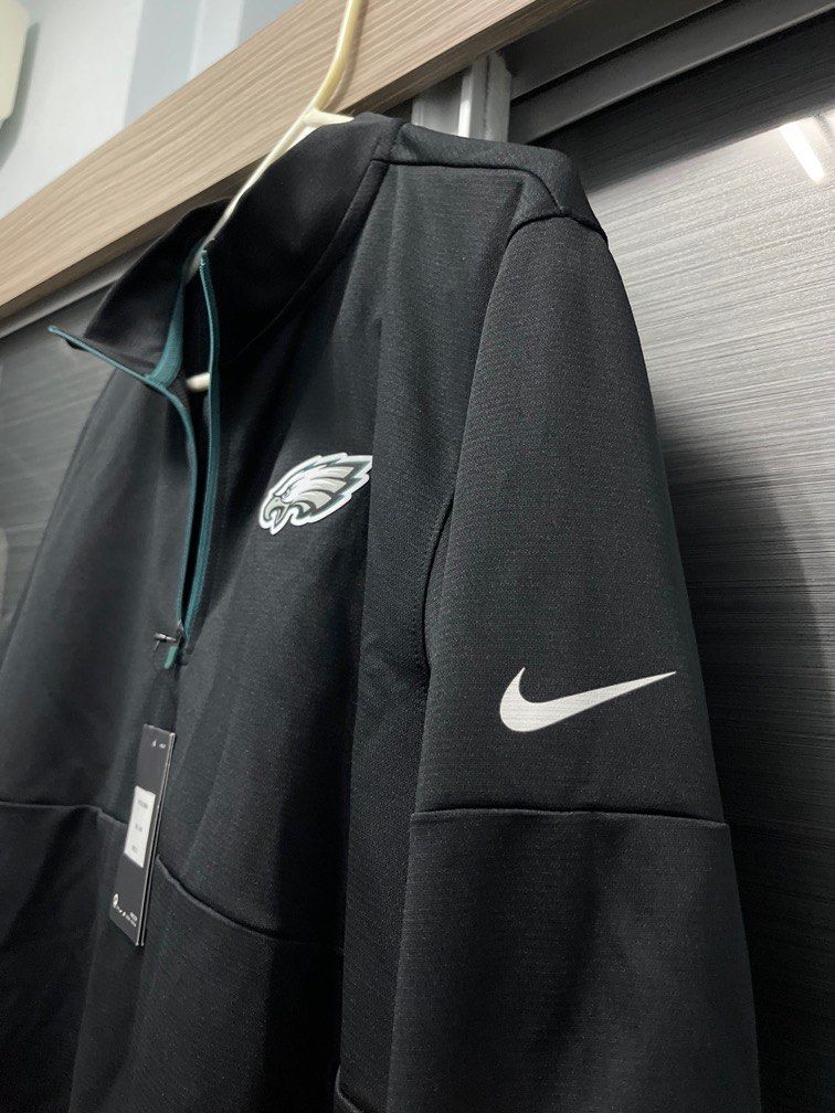 BNWT Nike NFL Dri Fit Therma top L Men s Fashion Activewear on