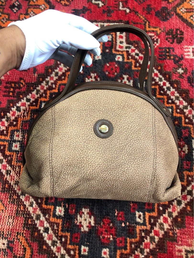 Redwall bag shop