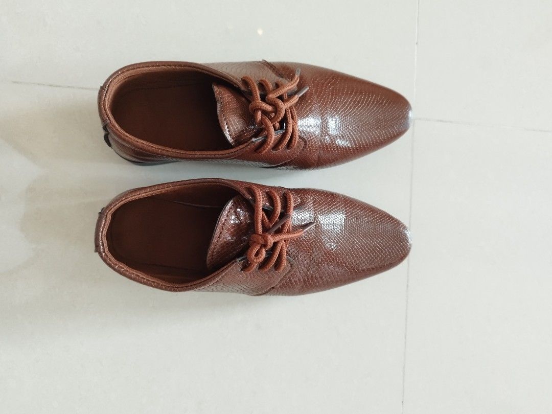 Boys dress discount shoes size 1